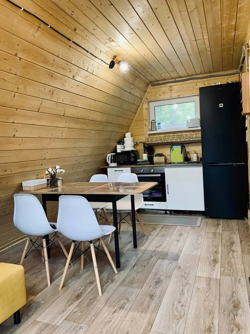 Шале с баней на берегу озера