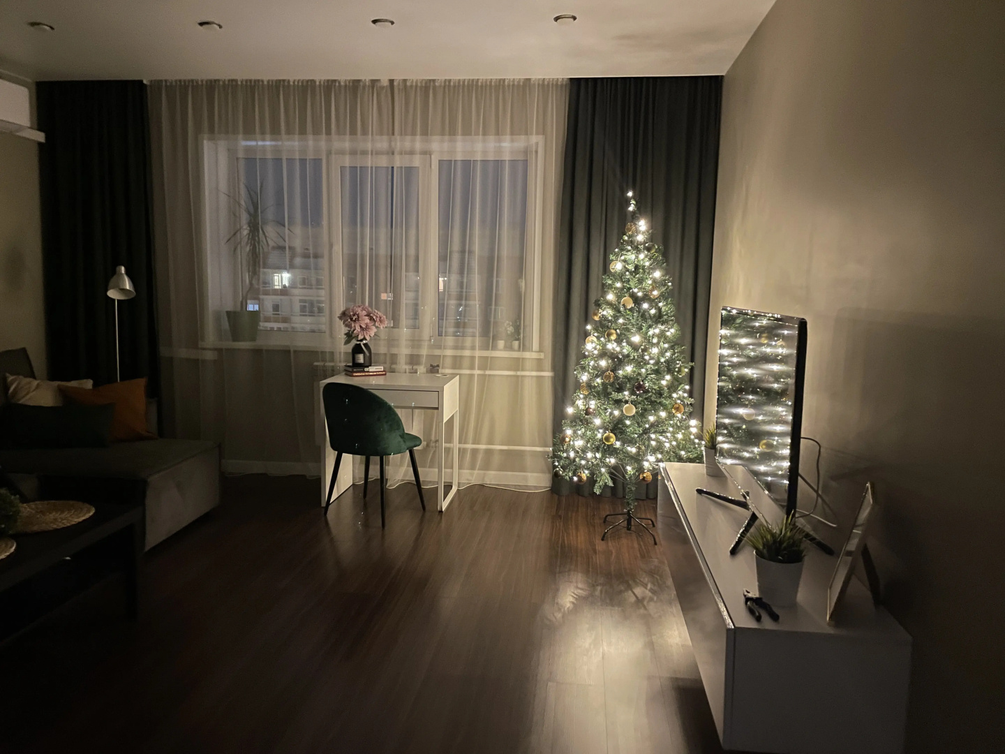 Апартаменты Argentum Home Авиаторов 64