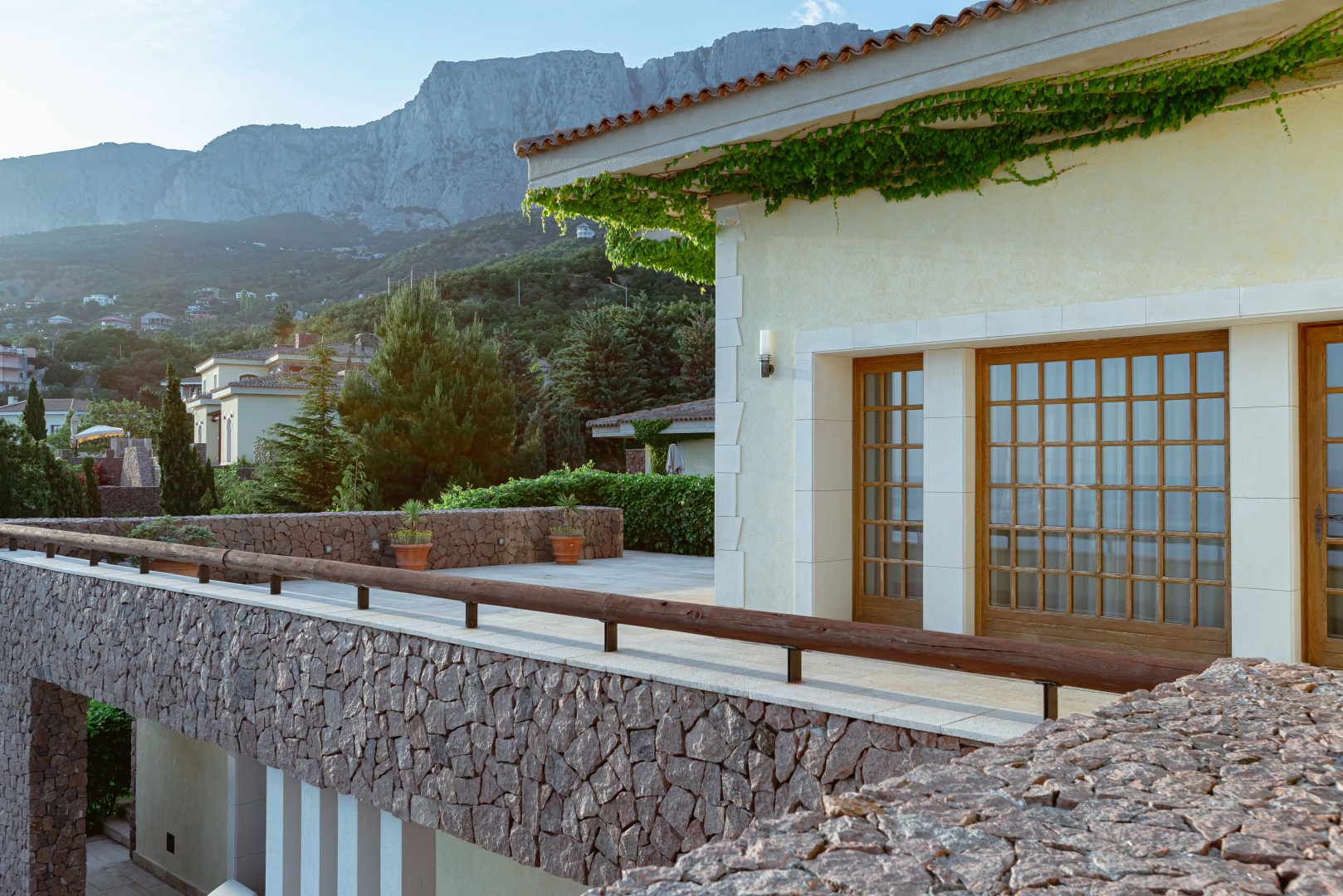 Отель Крымский Бриз Hotel & Villas