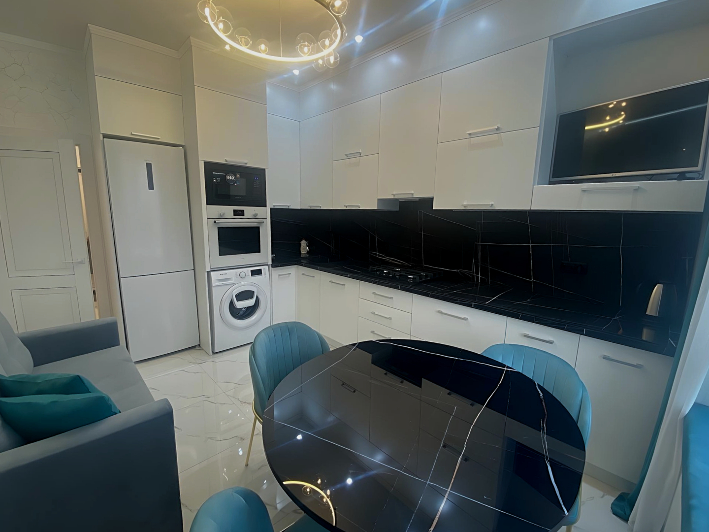 Апартаменты Чкалова 37 с видом на горы рядом аэропорт