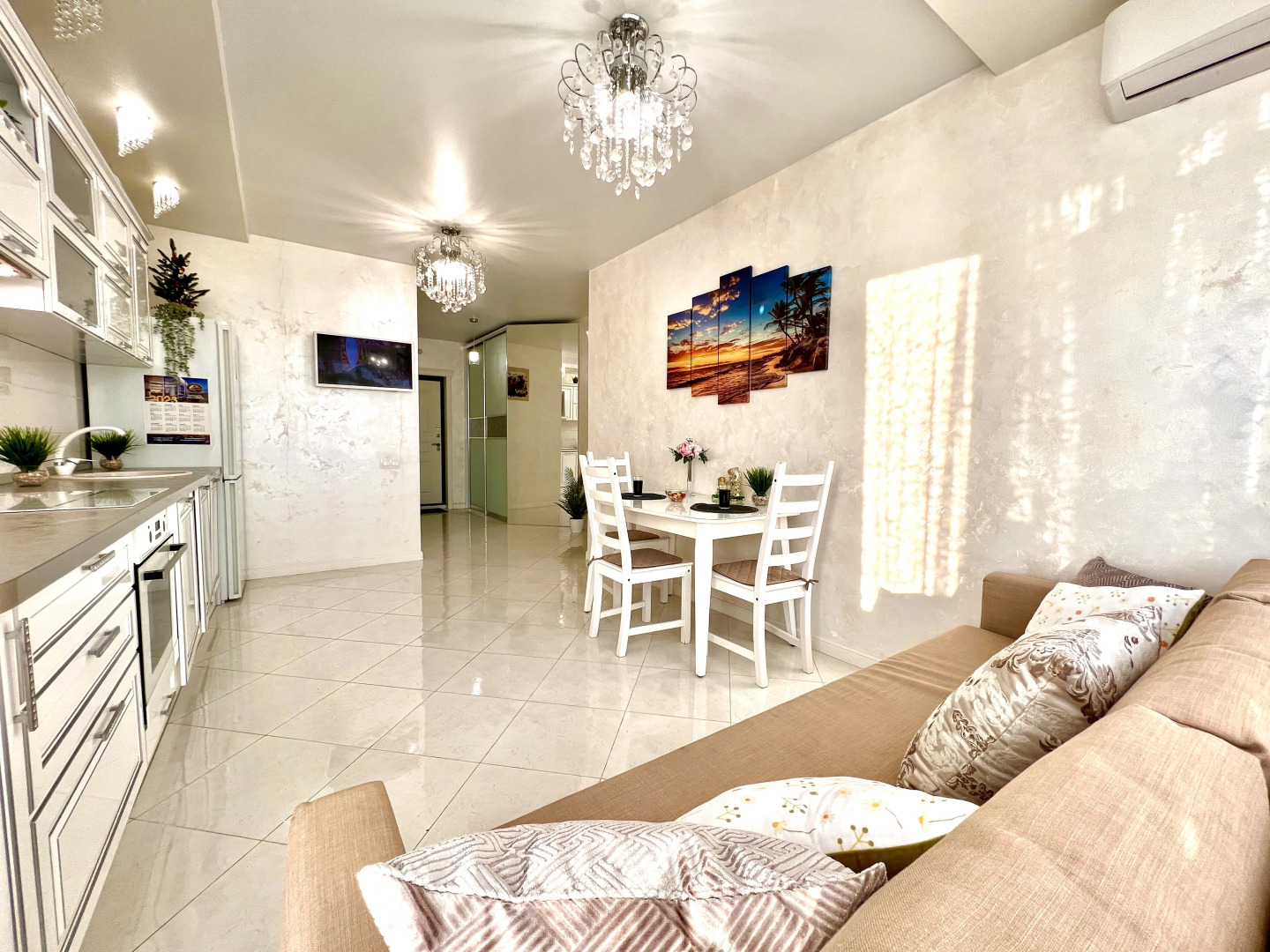 Апартаменты на Ново-Садовой, 106 (лит. О)  с видом на реку Волгу