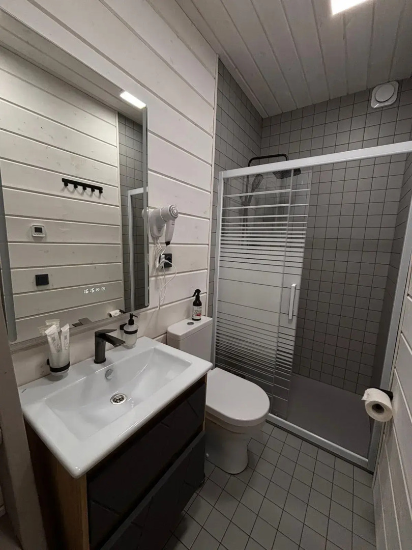 Отель Klever Village