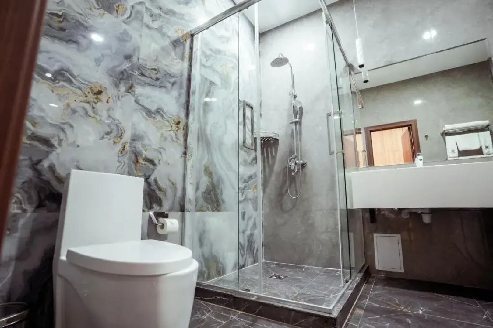 Отель Tauke Khan Plaza