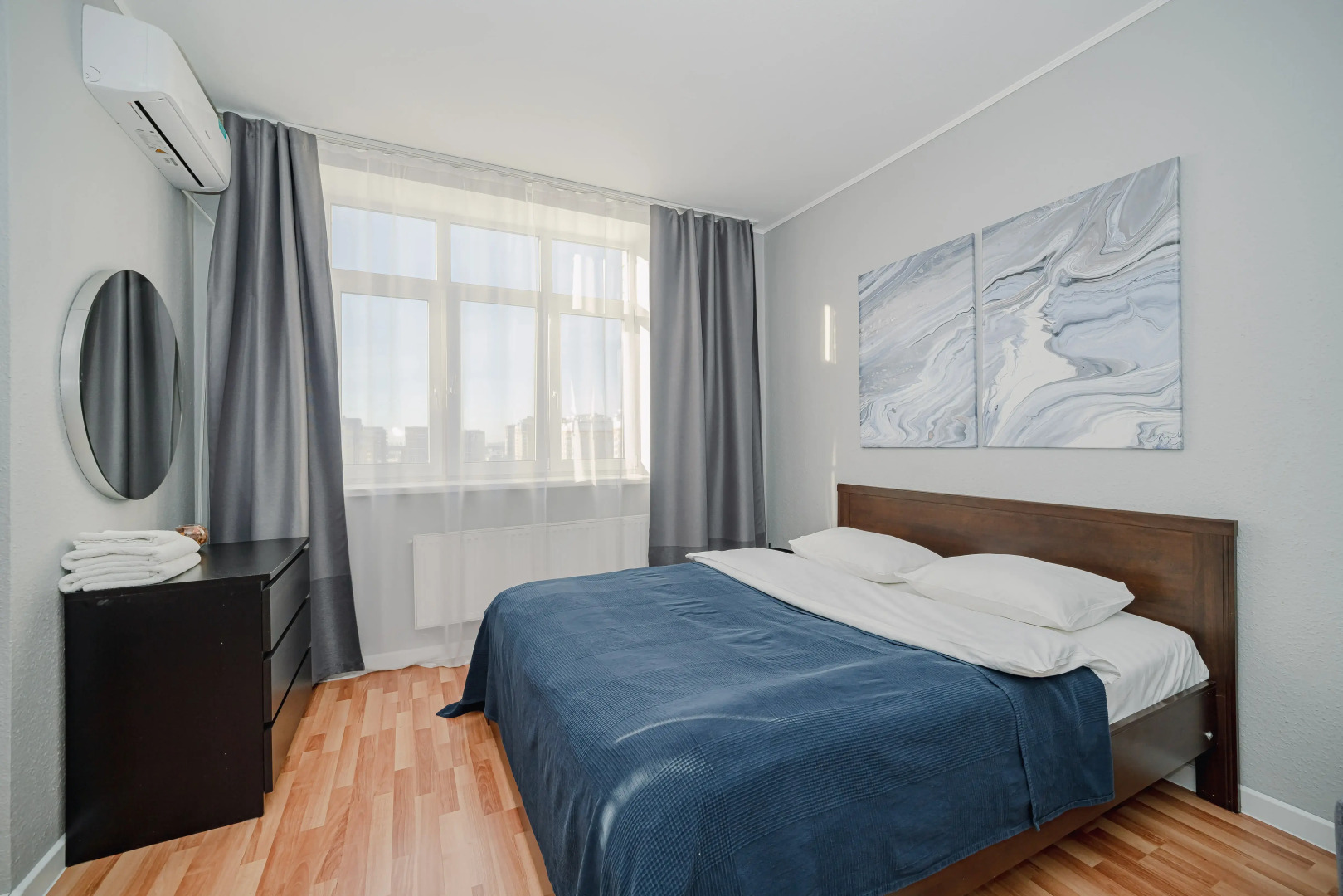 Апартаменты студия Rooms-ekb с видом на город (25 этаж)