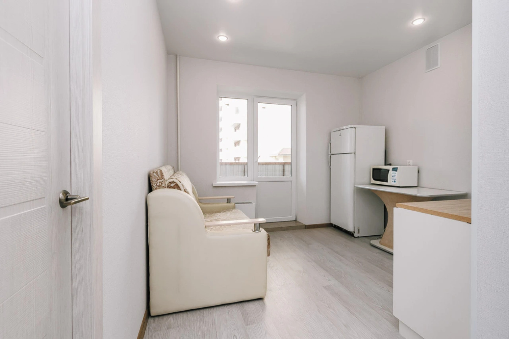 Апартаменты Уютная квартира не далеко от метро на Виктора уса