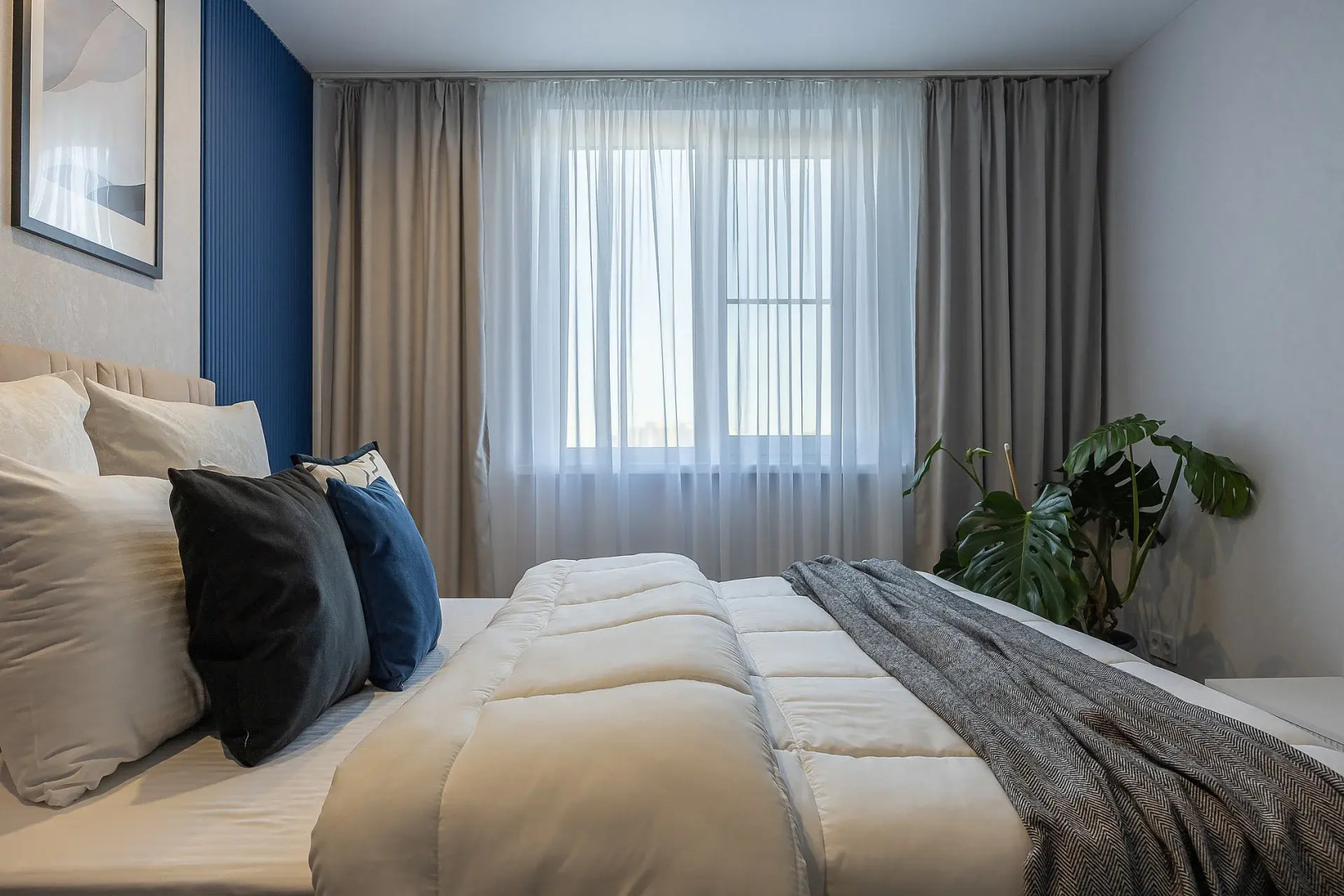 Апартаменты улучшенные, в центре города, с тремя спальнями