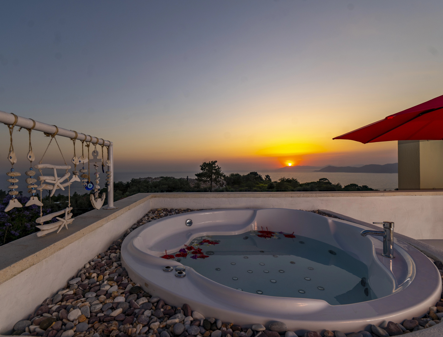 Отель Mandarin & Mango Boutique Hotel