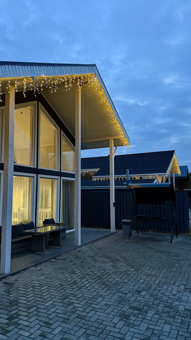 Частный дом с бассейном и баней