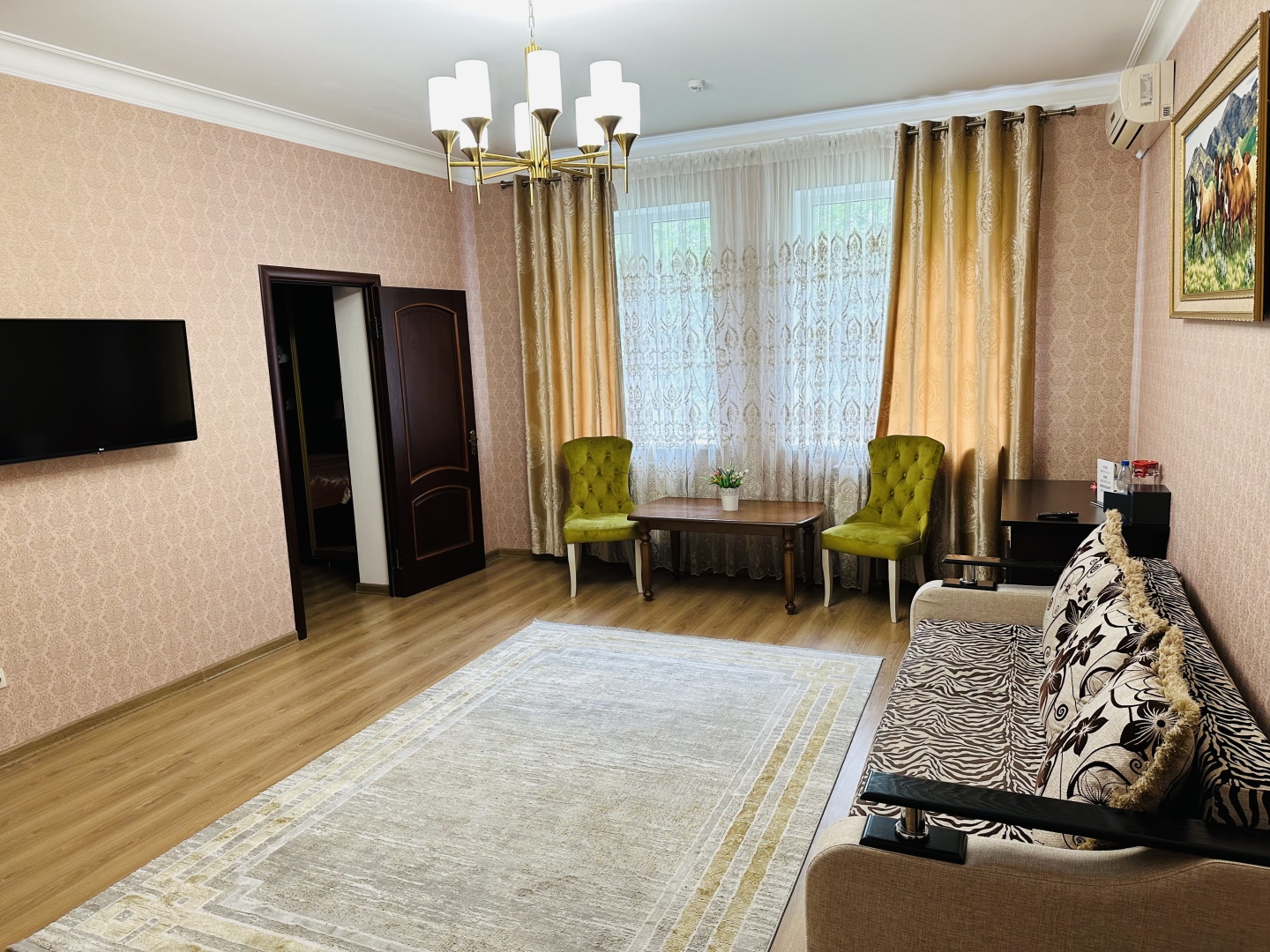 Отель ВОСТОК