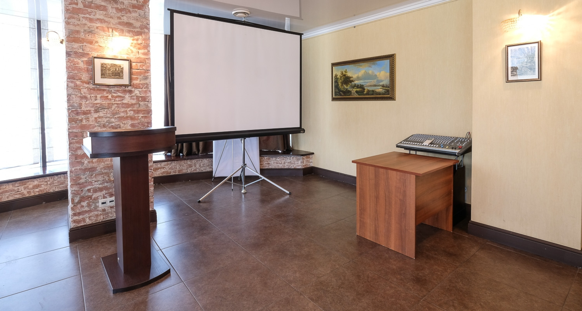 Отель Red Royal by Undersun