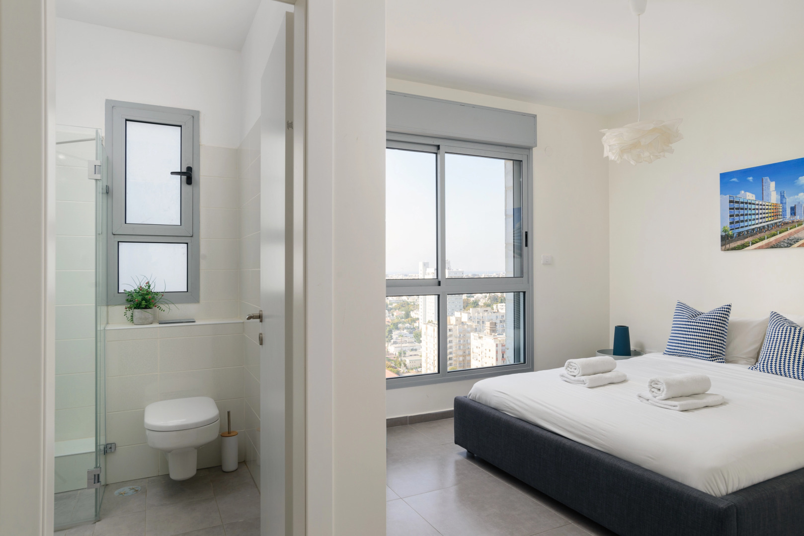 Апартаменты Deluxe & Terrace with City Overview by FeelHome