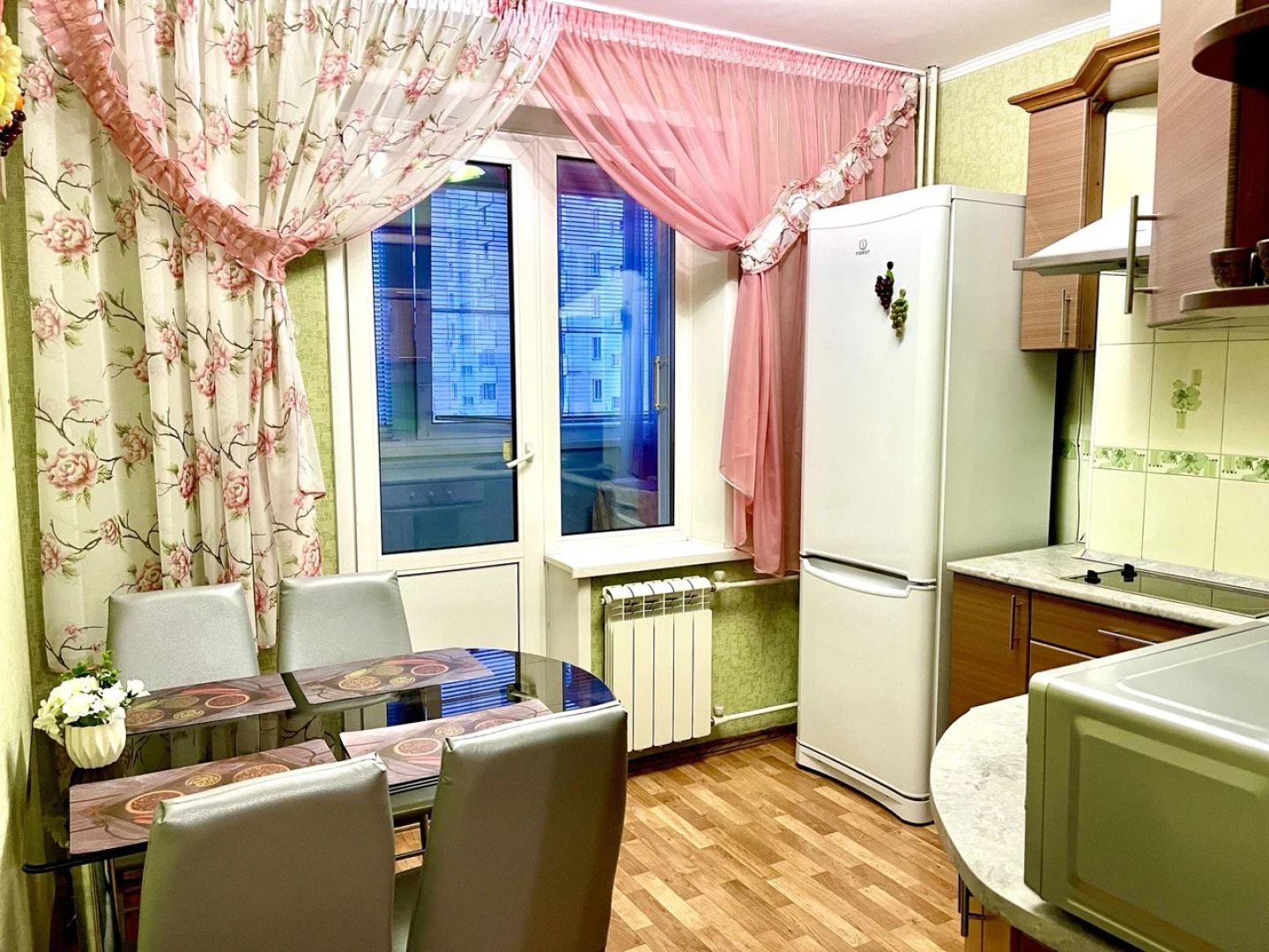 Апартаменты MARS Hotel Малахова 97