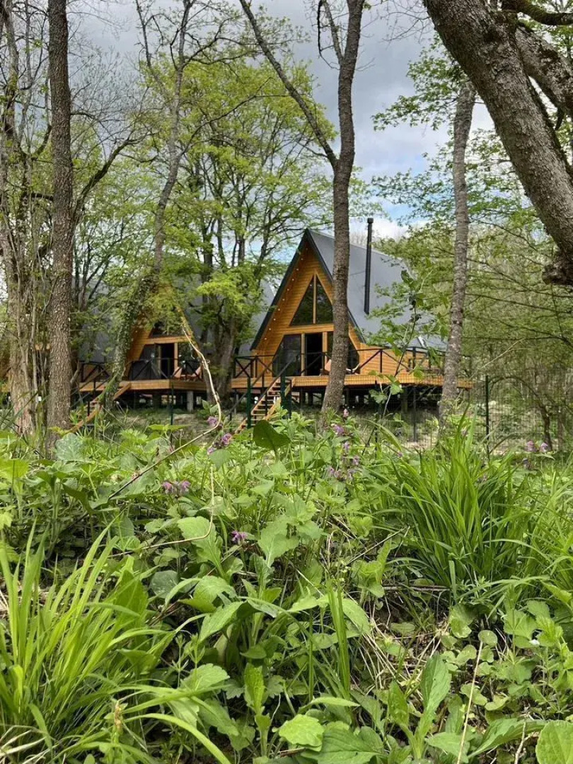 Частный дом Пещера