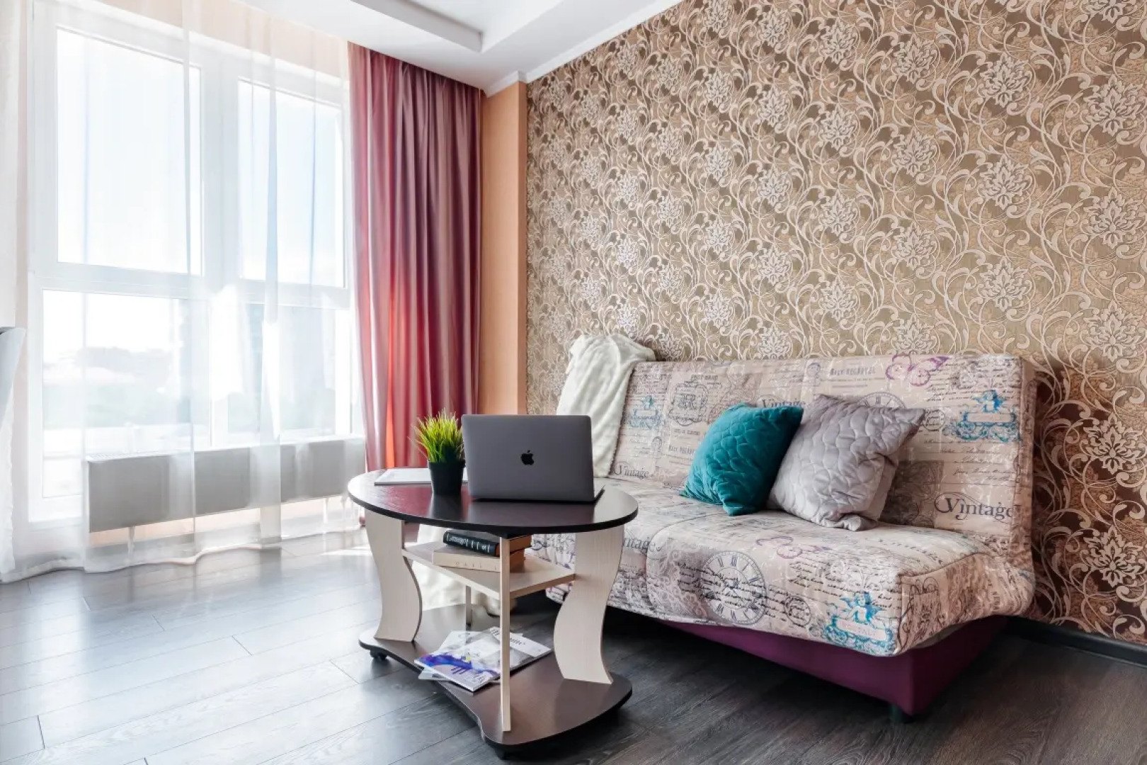 Апартаменты Студия Улучшенная Юг-Апарт на Красной 176