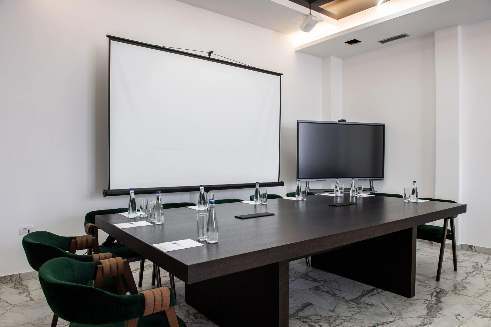 Отель Alexander Resort