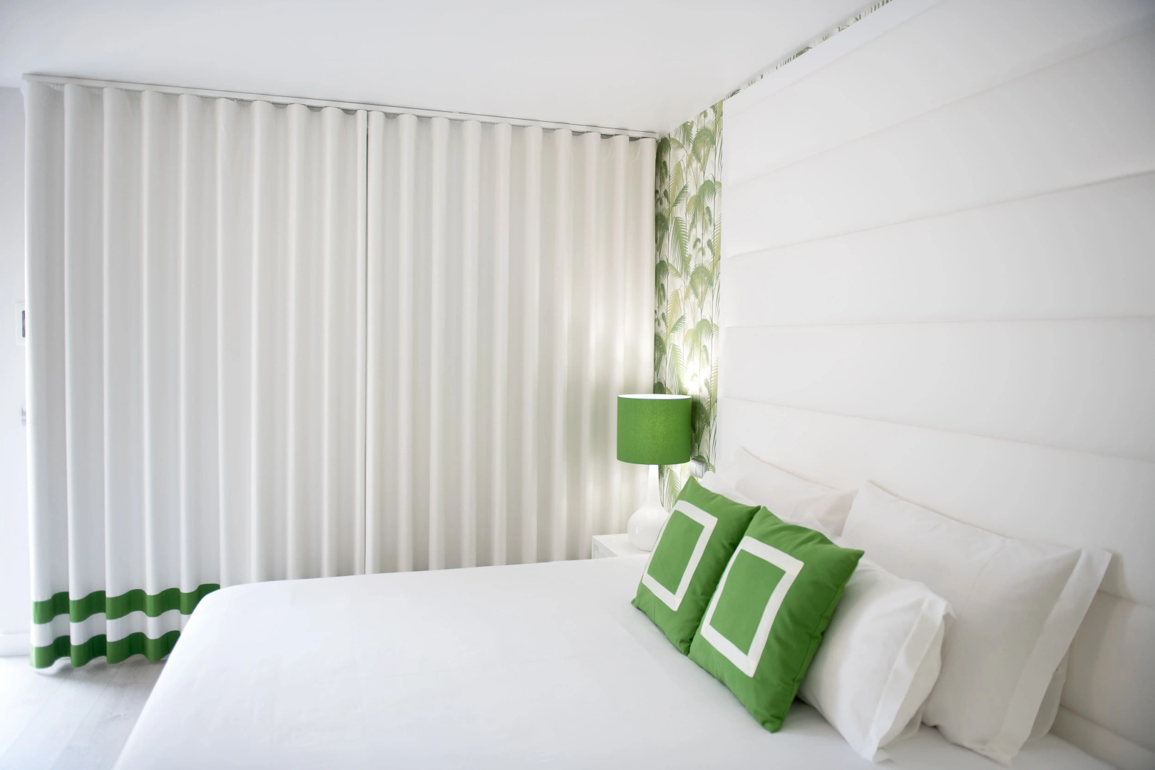 Отель Cristal Praia Resort & Spa