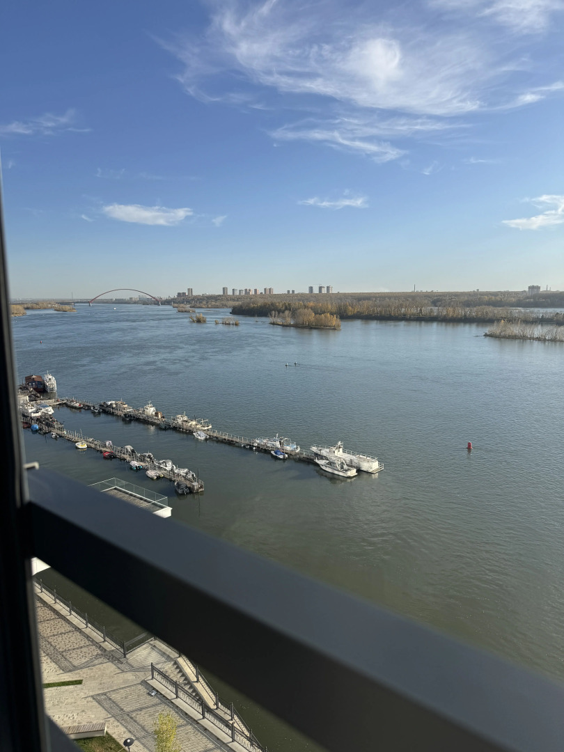 Апартаменты Hugge Place Студия с видом на ОБЬ