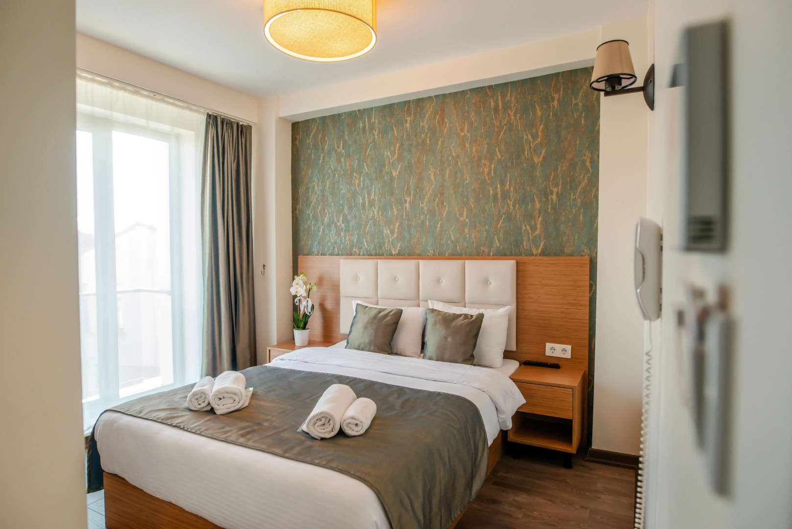 Отель The Camelot