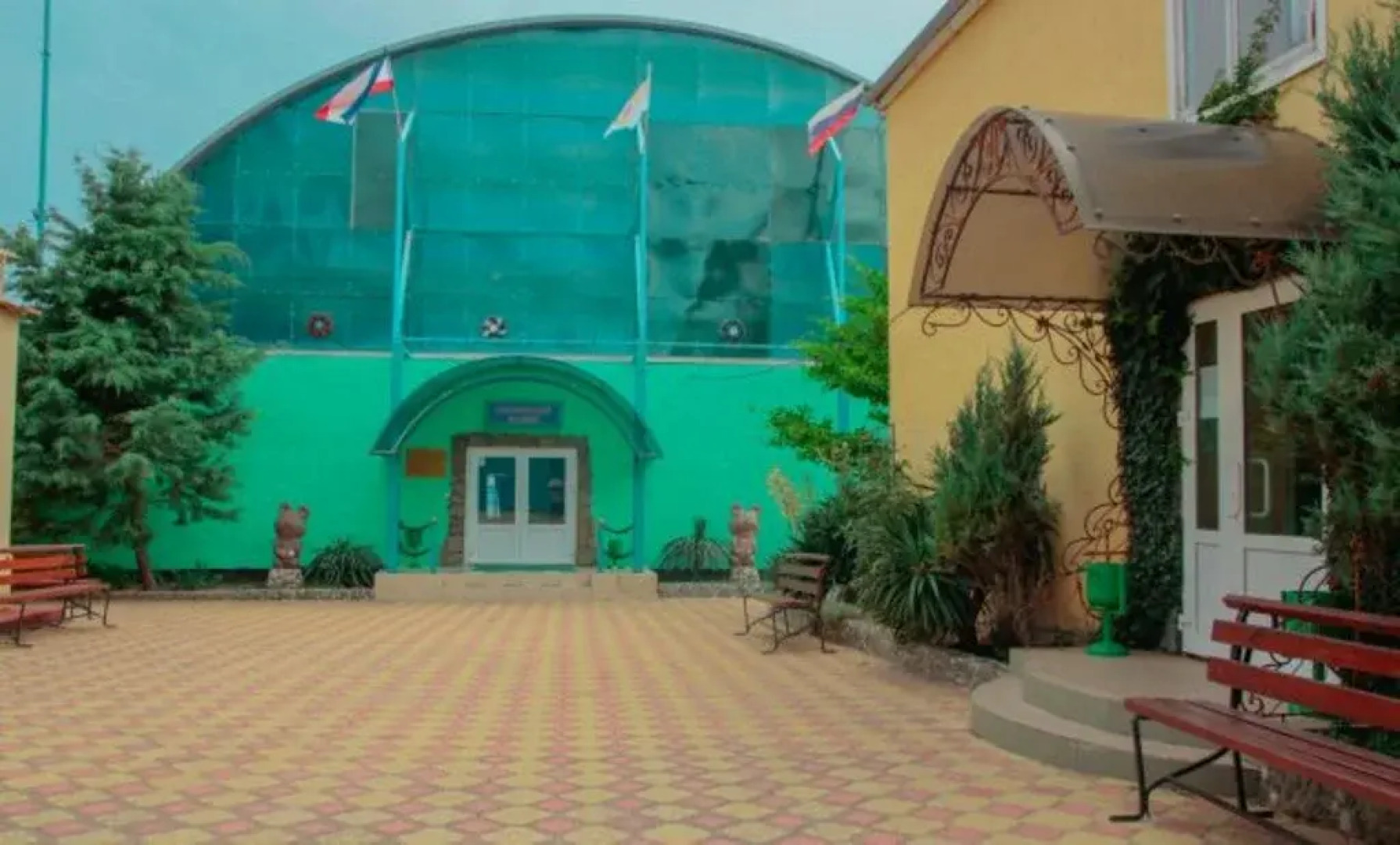 Курортный отель Авангард