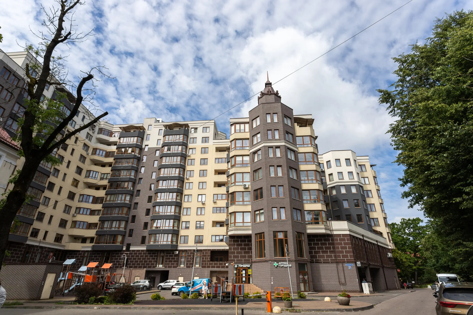 Квартира класса комфоpт плюс с красивым видом из окна в историческом центре города Амалиенау