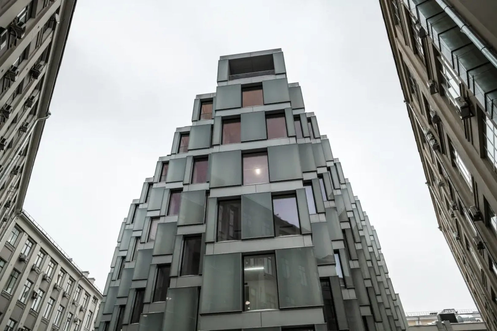 Апартаменты Comfort Life на Славянской площади Lumin