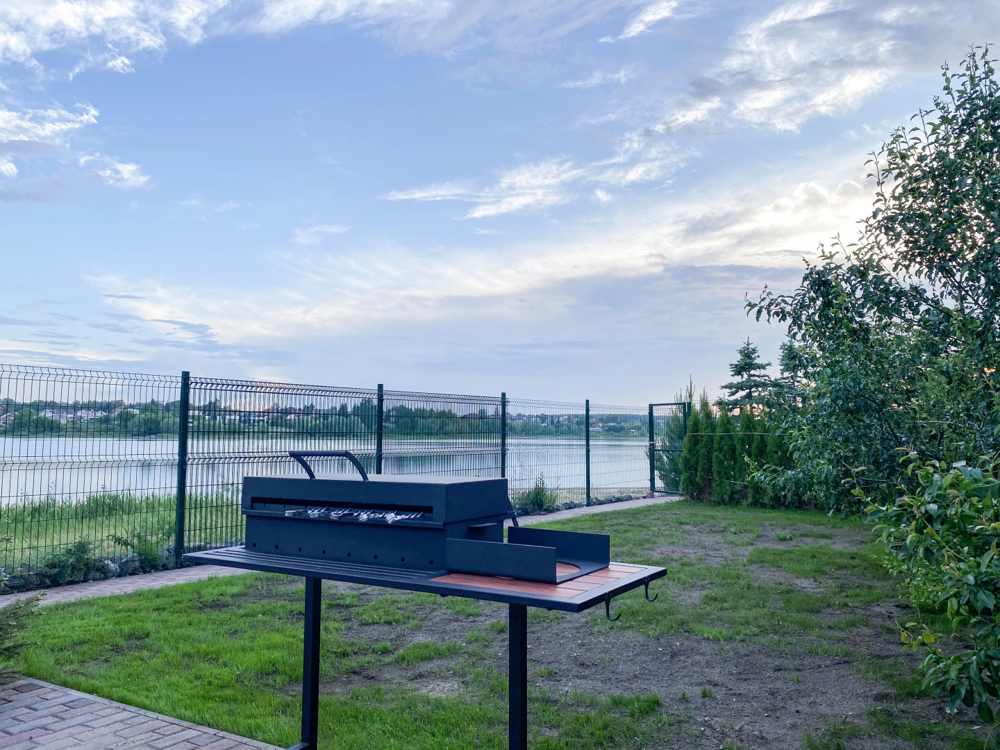 Частный дом  Три Избы