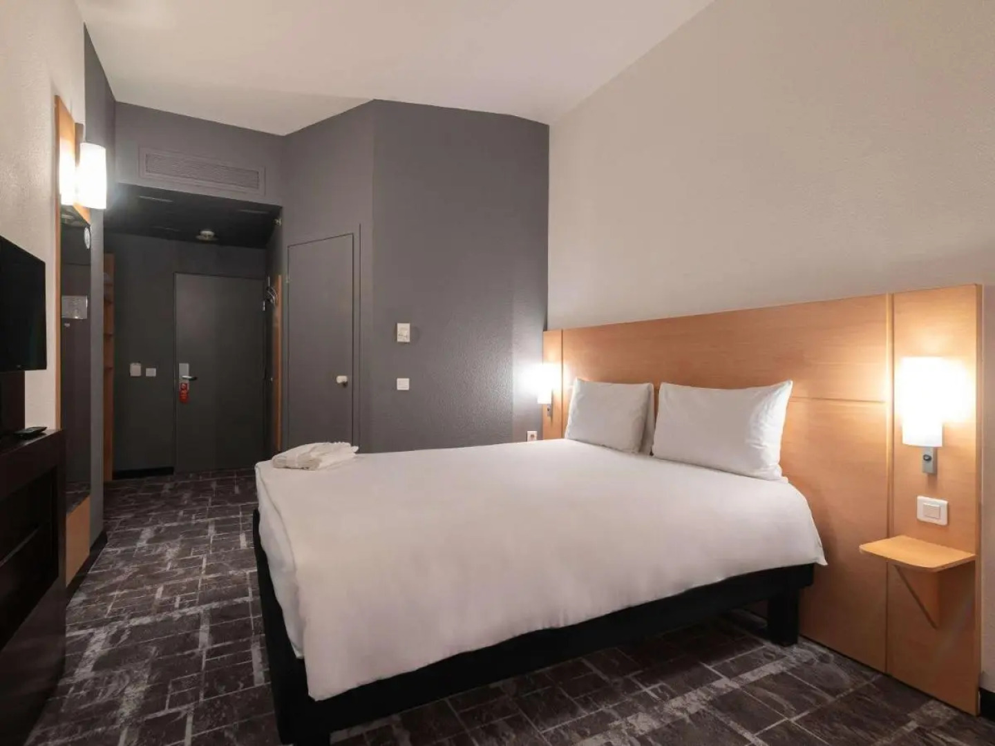 Отель Ibis Астана