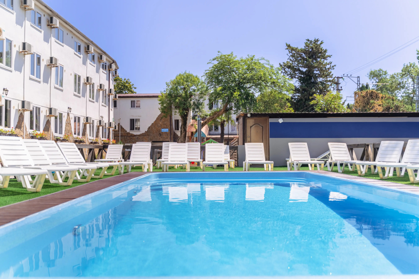 Отель Максим Парк-Лоо