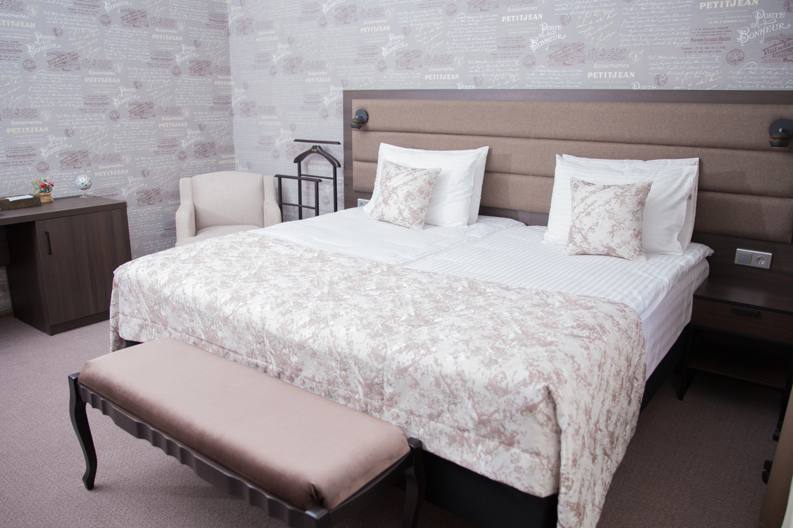 Отель Пассаж