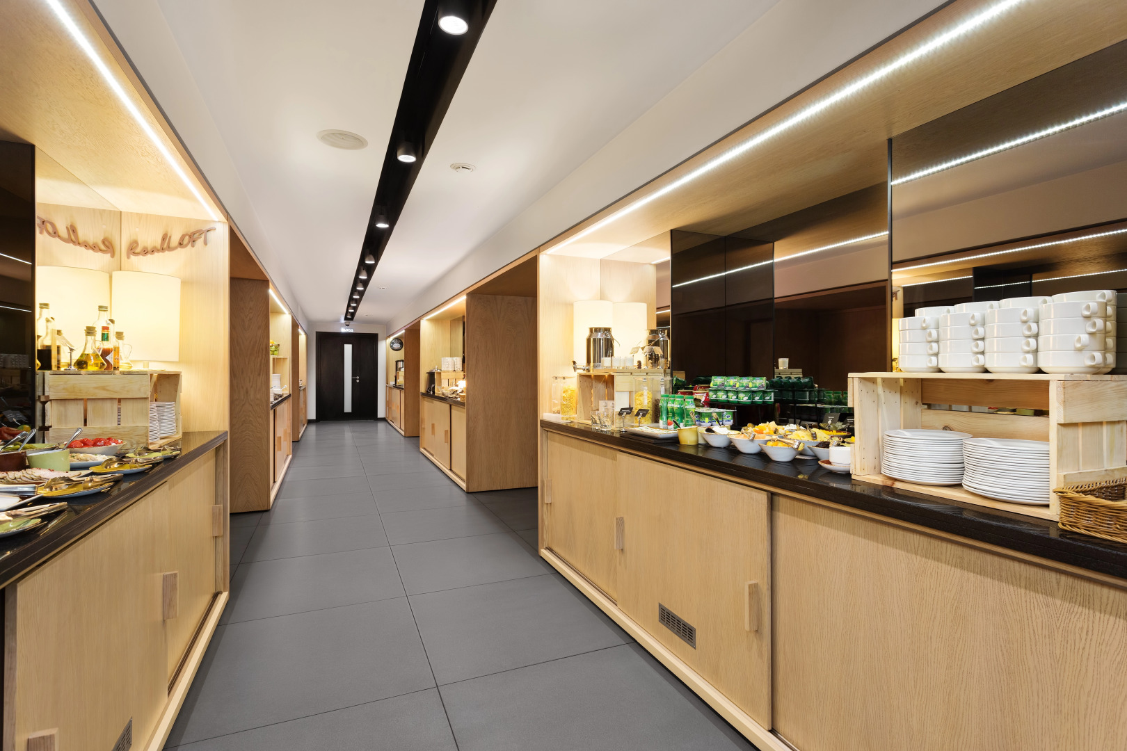 AZIMUT Сити Отель Тульская Москва