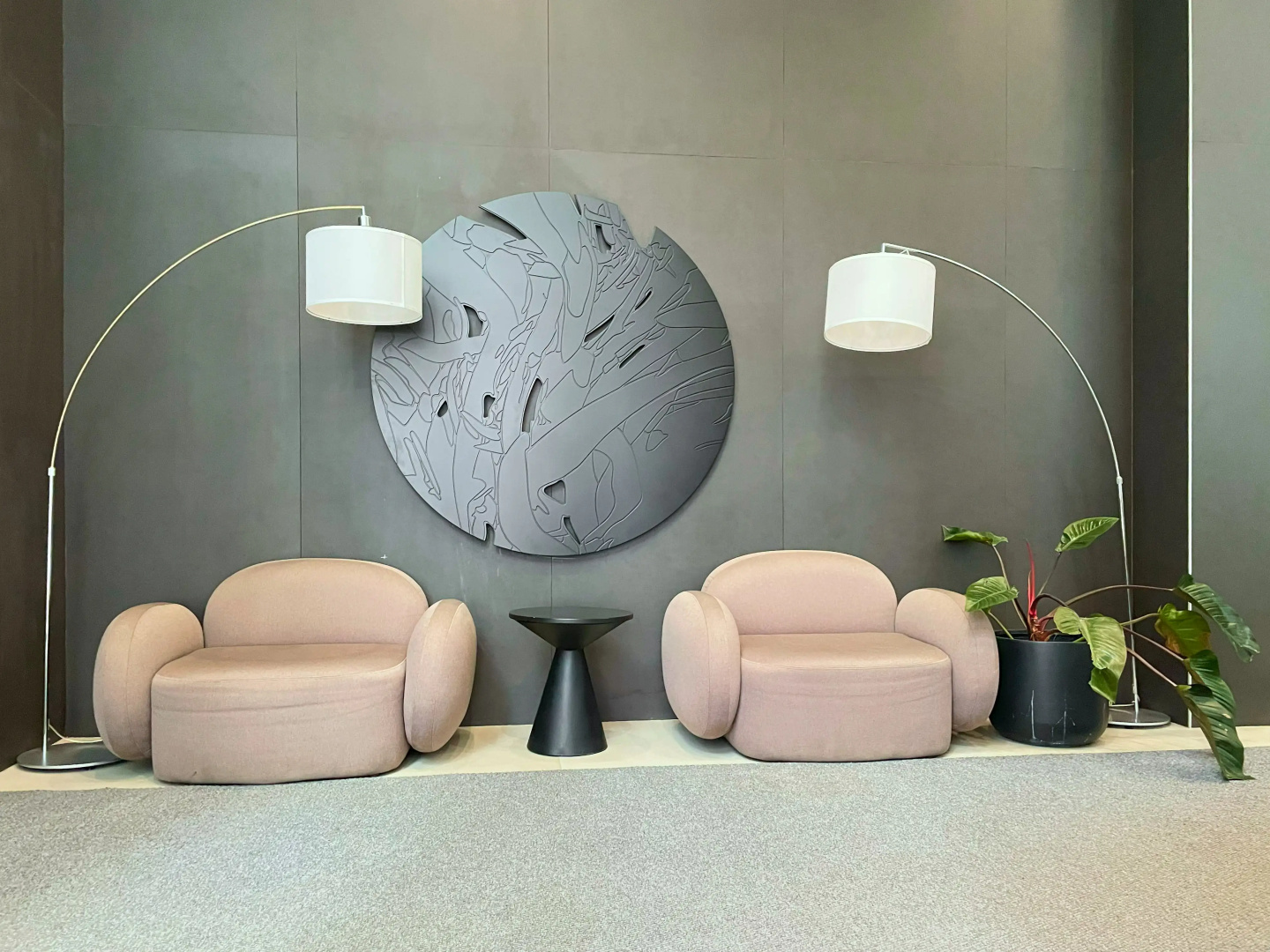 Апартаменты Sunny Days Apartment Символ