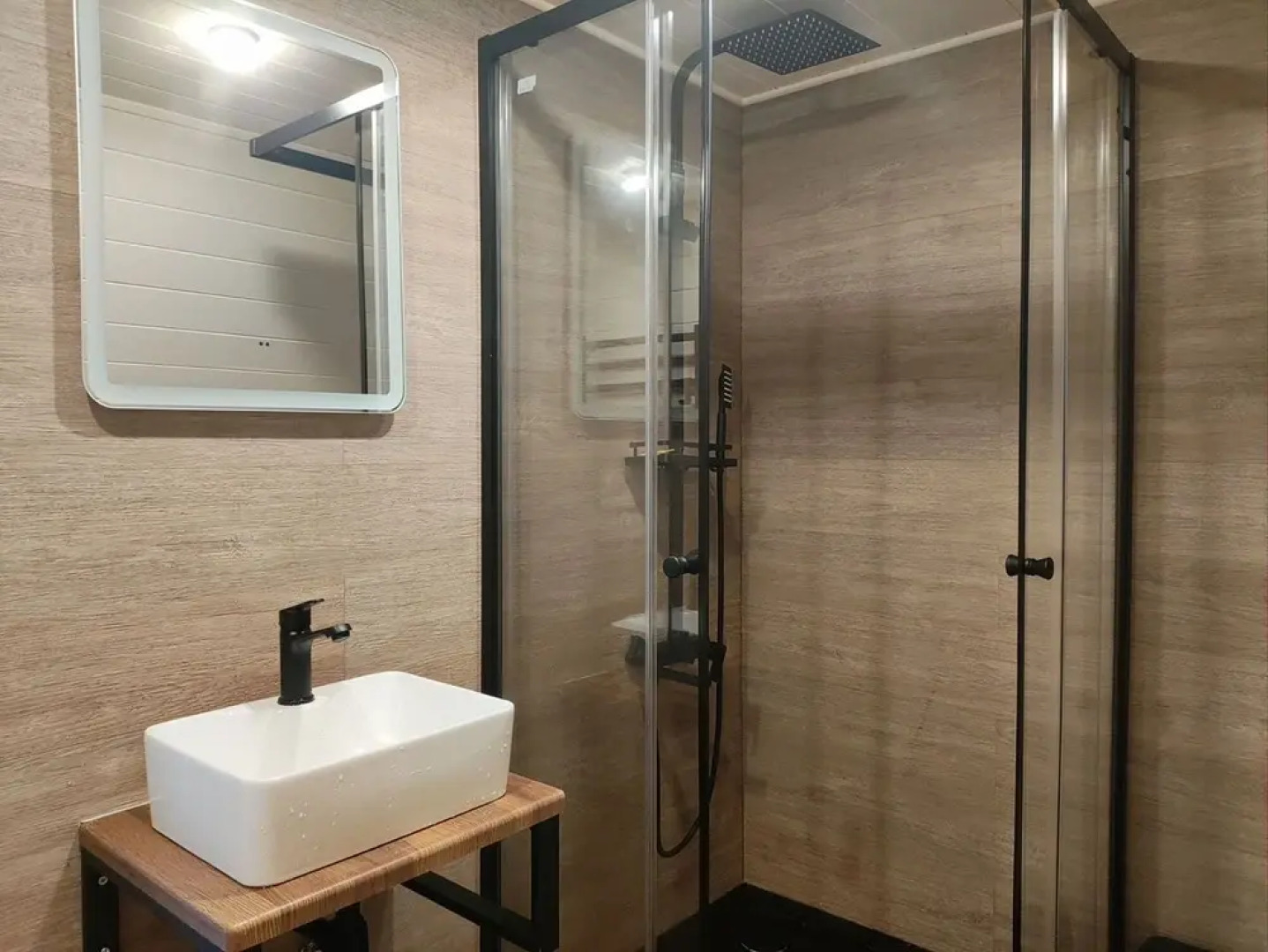 Частный дом Афрейм Лес