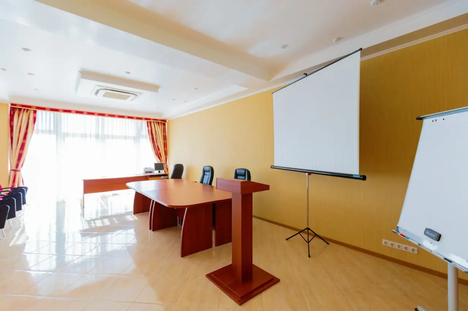 Отель Белый Грифон