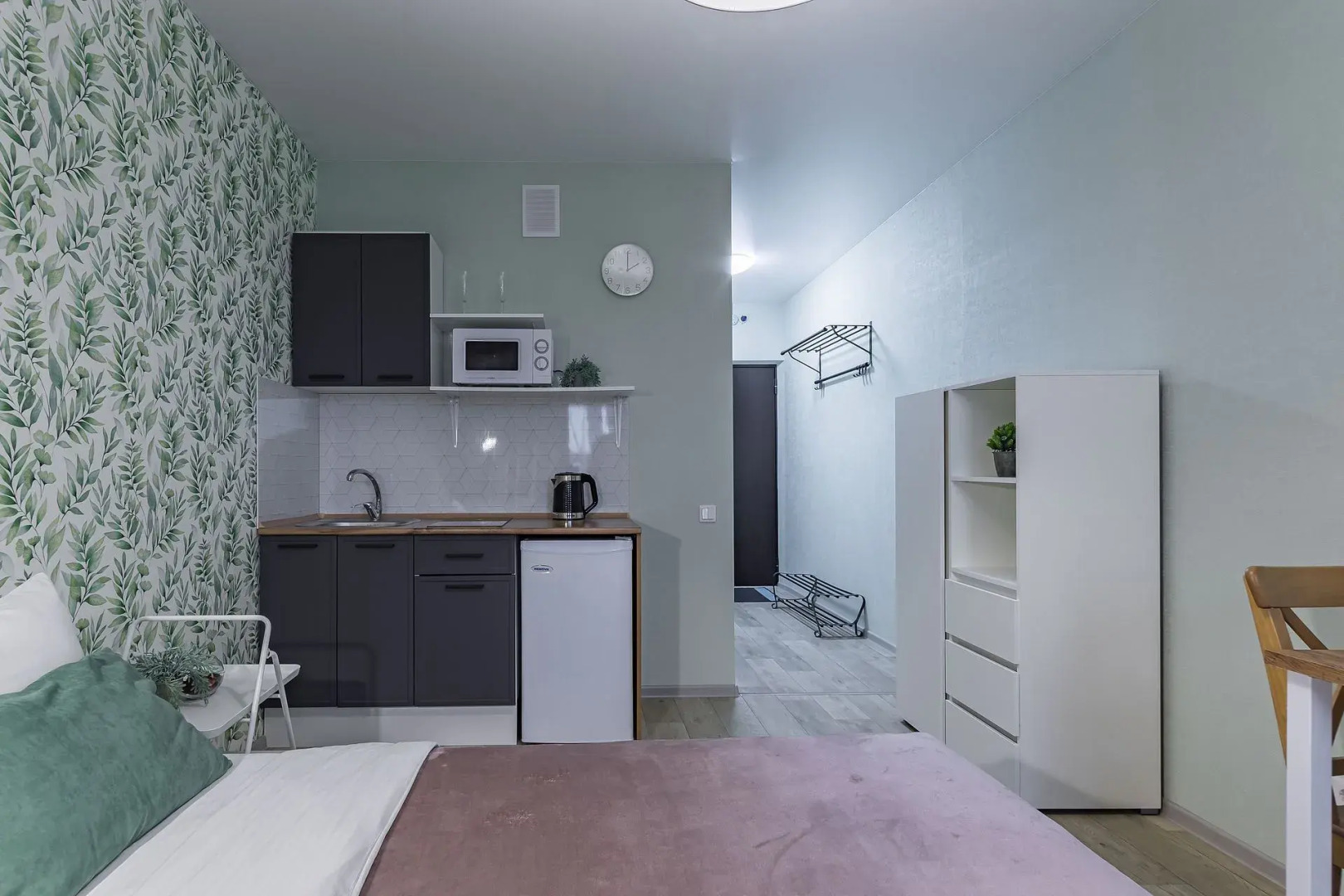 Квартира студия на Бурнаковской 97