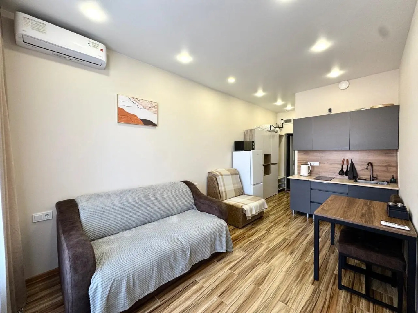 Апартаменты Монро 2