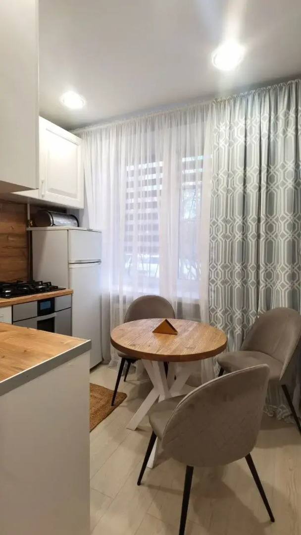 Квартира Уютная в Шаговой Доступности от Метро