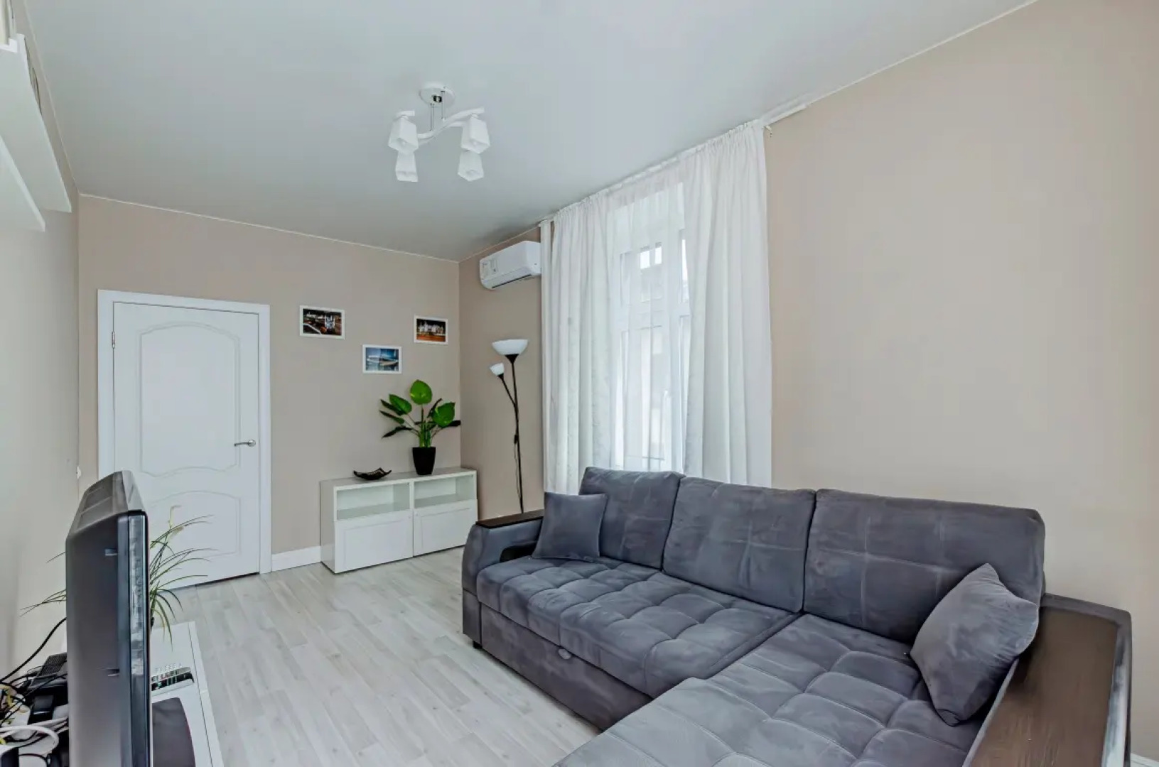 Апартаменты Кремль 50