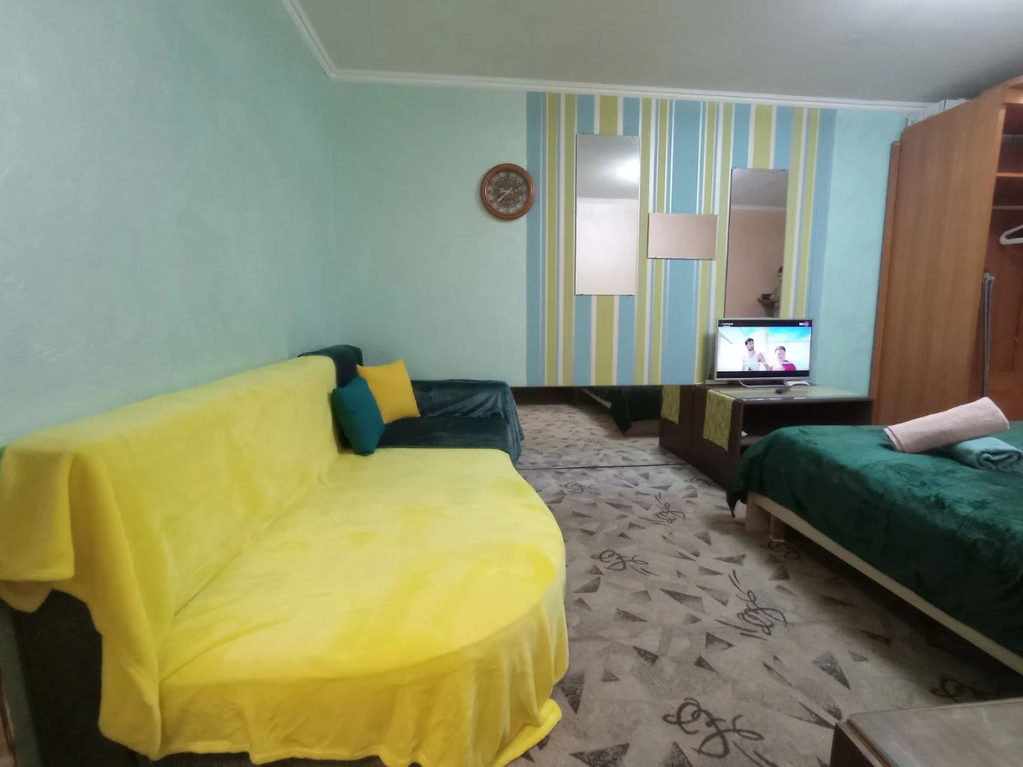 Квартира Live-In-Comfort 1-я Коммунистическая 40