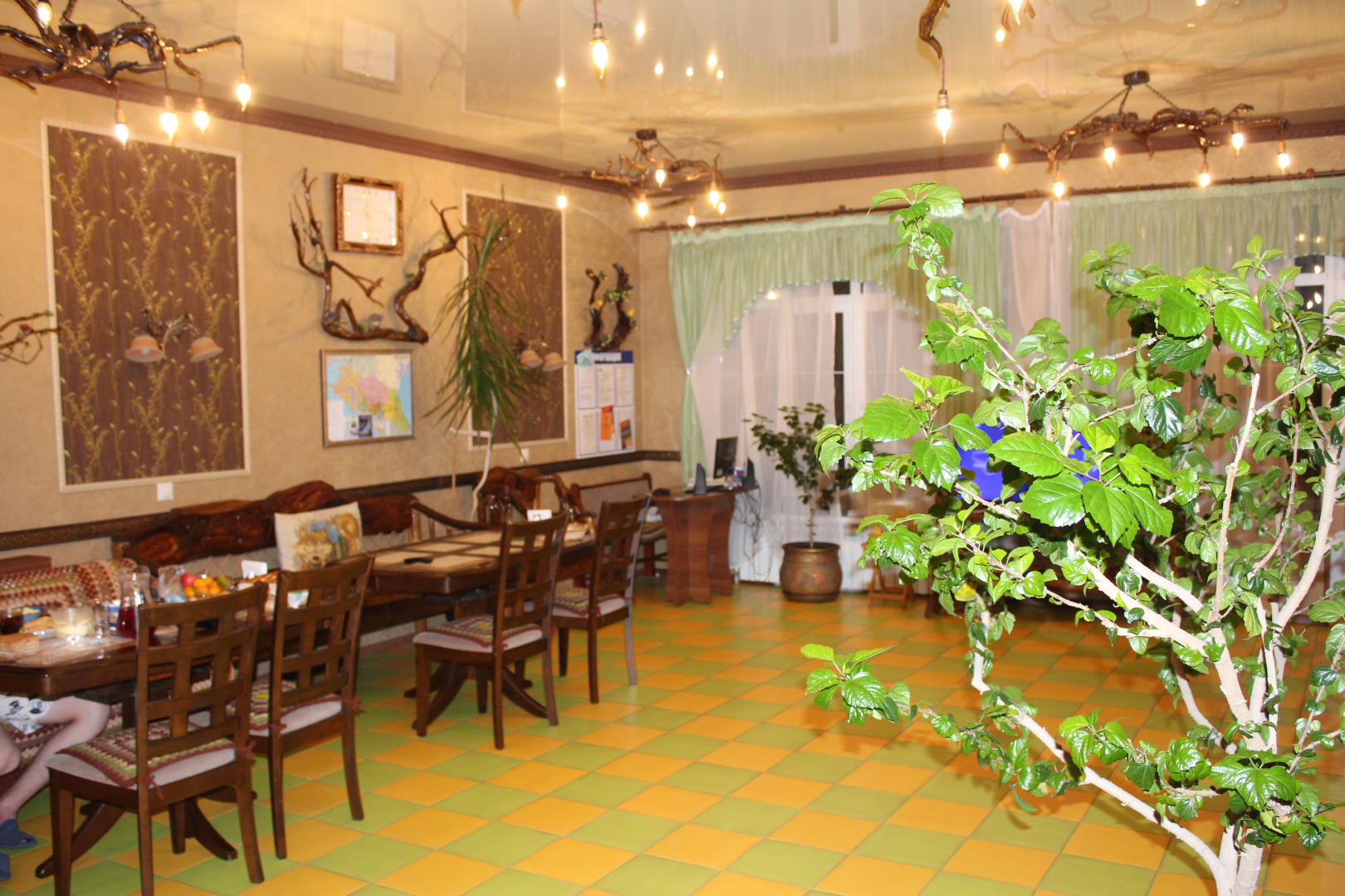 Меблированные комнаты У Друзей