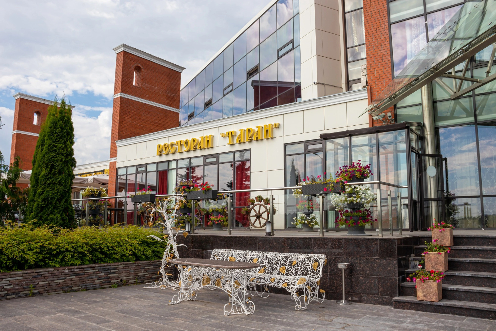 Отель Ярославское Подворье