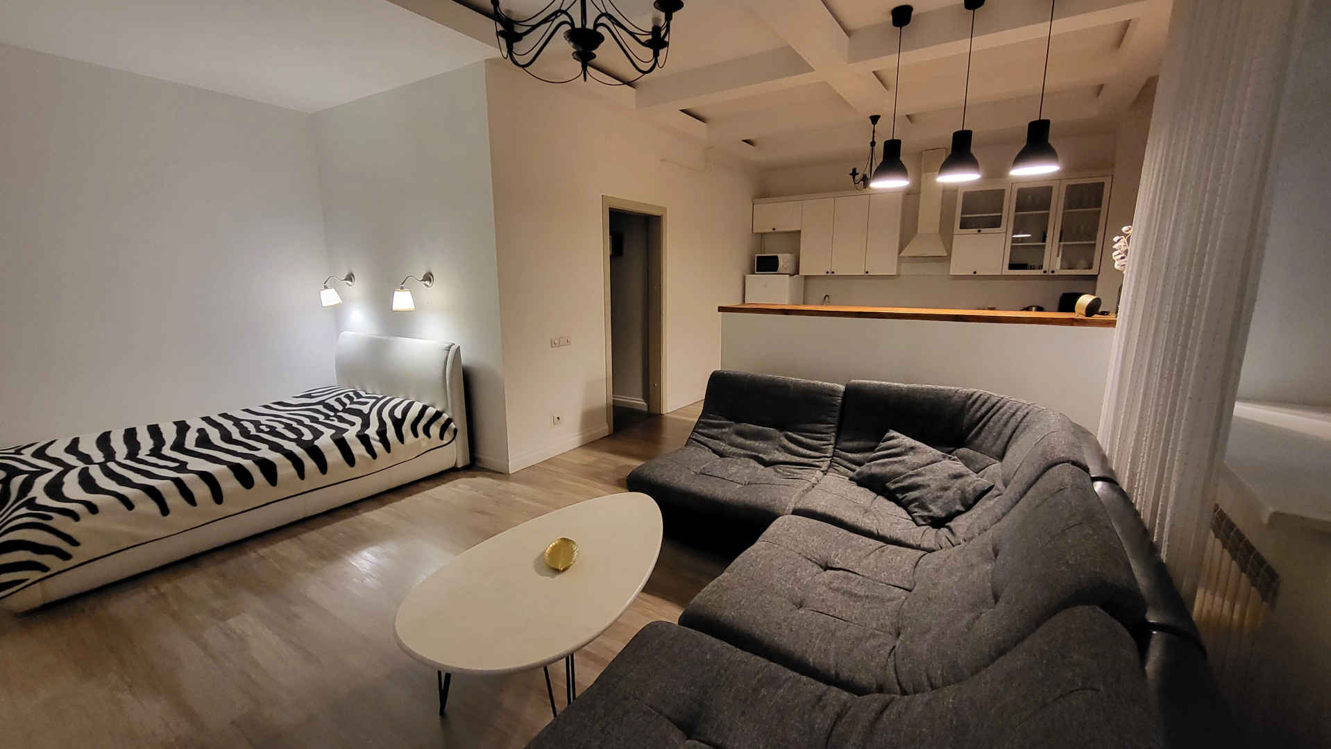 Апартаменты Bright Apartment