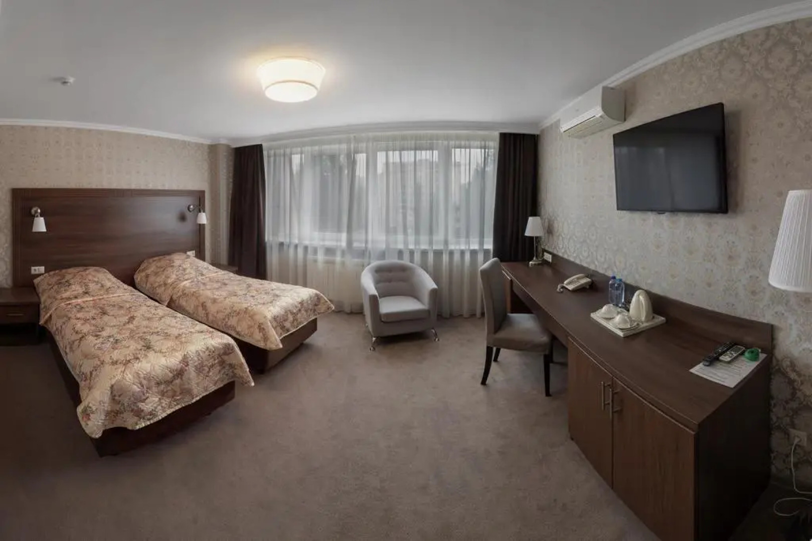 Отель Аврора