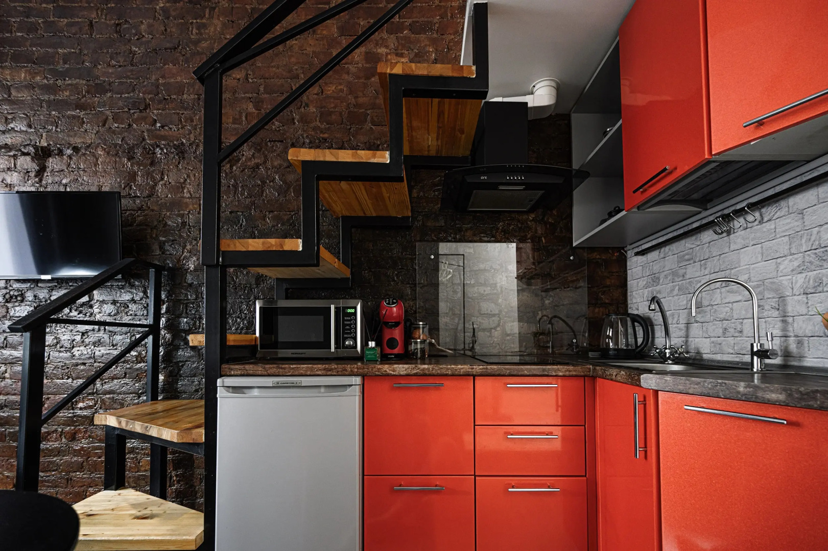 Квартира двухуровневый лофт в центре Петербурга