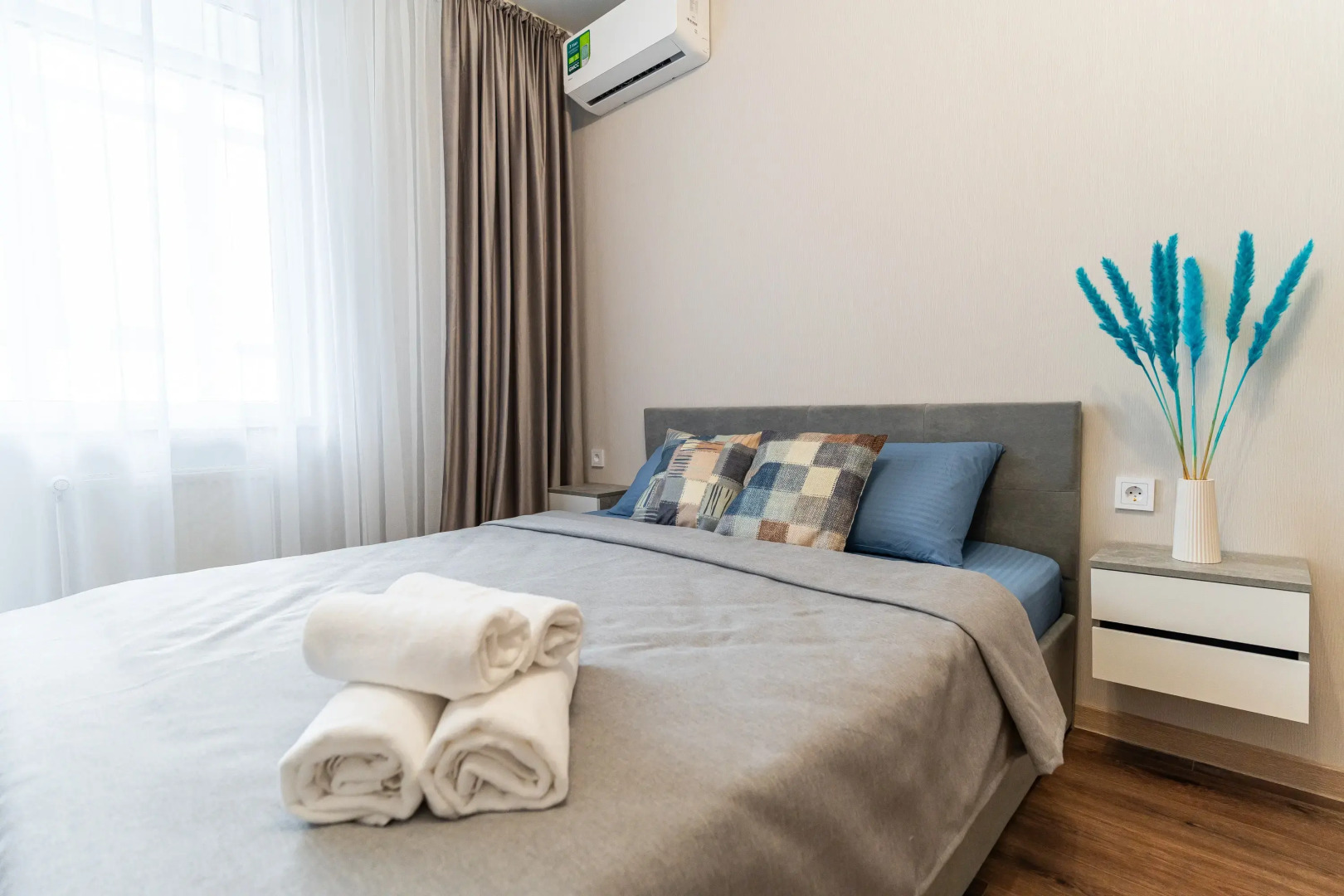 Апартаменты с Лоджией и Видом на Город и Море от LetoApart