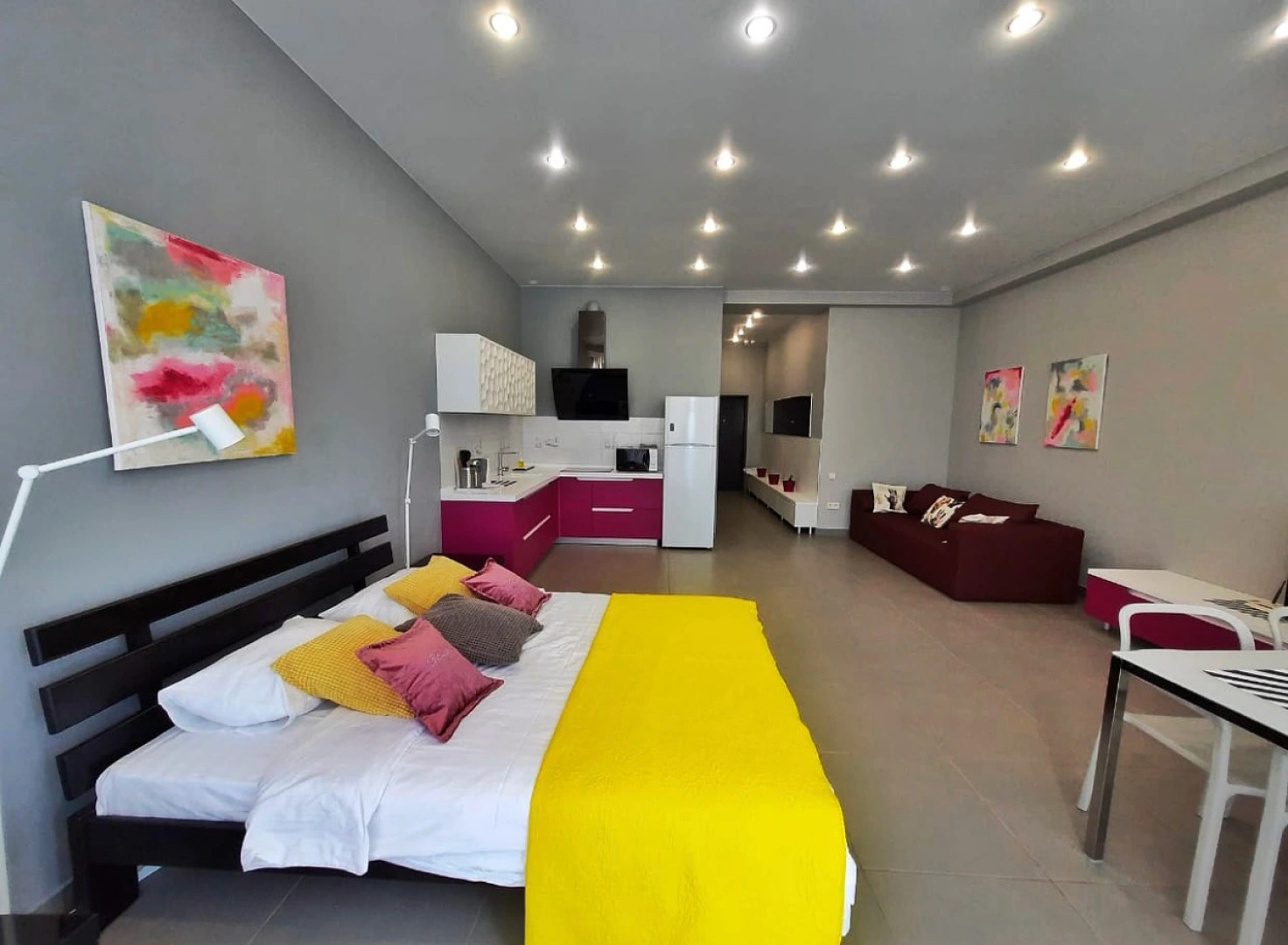 Апартаменты на Набережной Ялты с Видом на Море