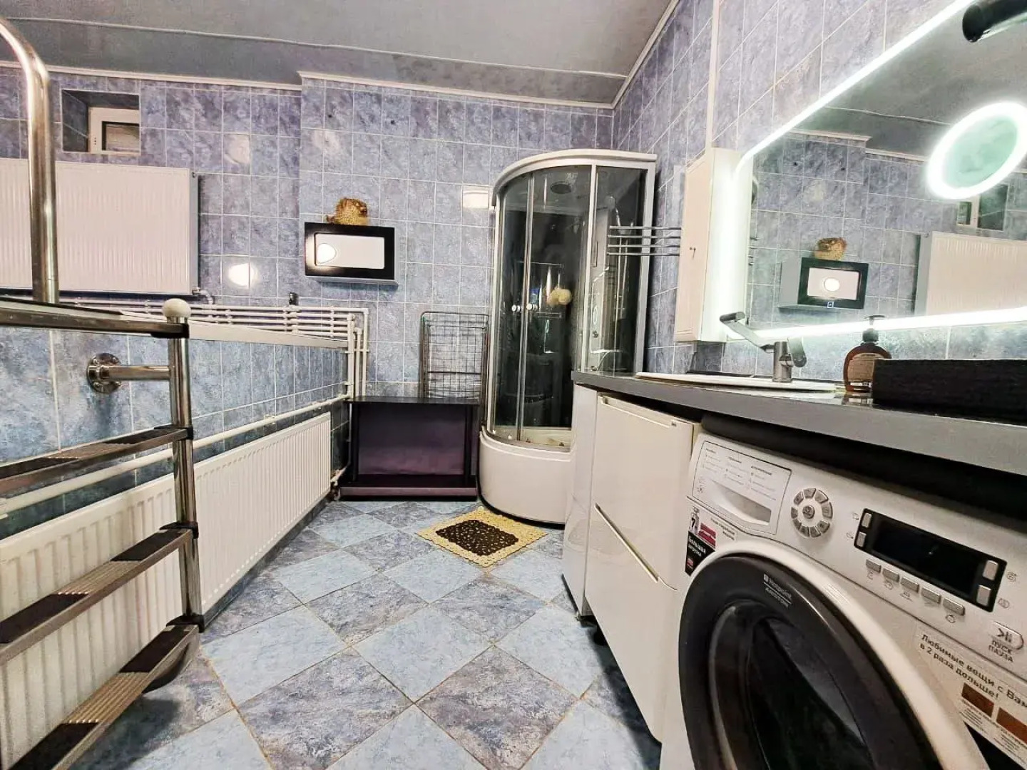 Частный дом Большой двухэтажный коттедж в стиле ампир с баней и бассейном