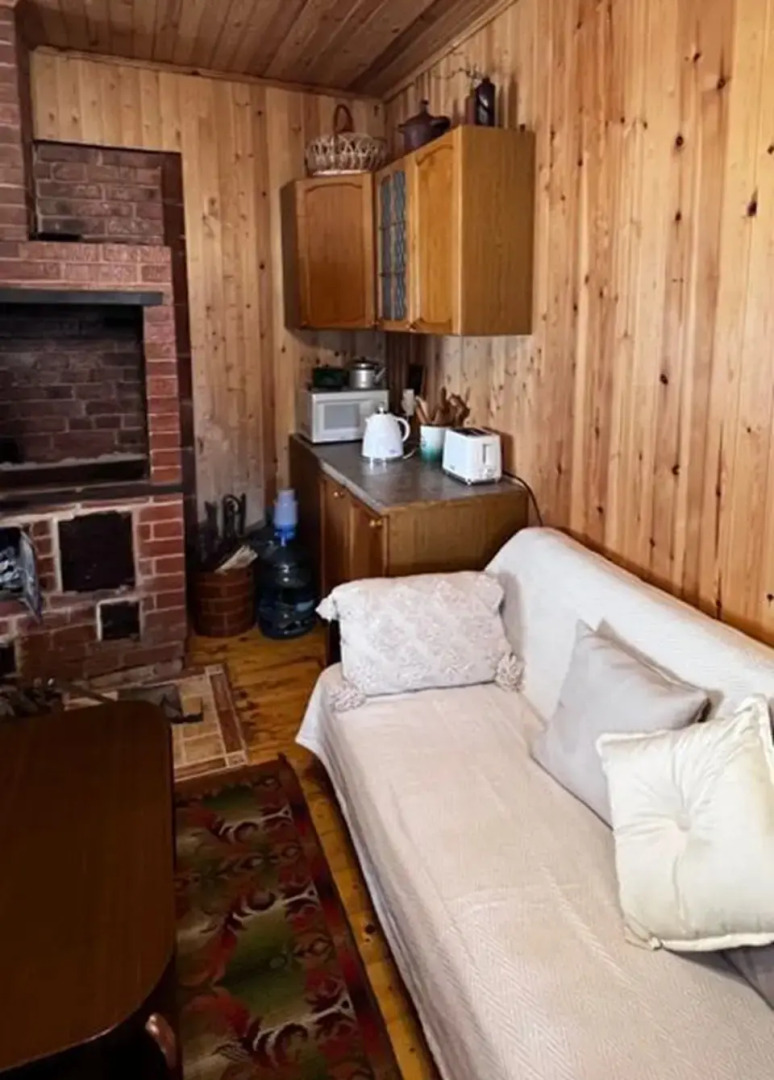 Частный дом четырехкомнатная дача, 95 м²