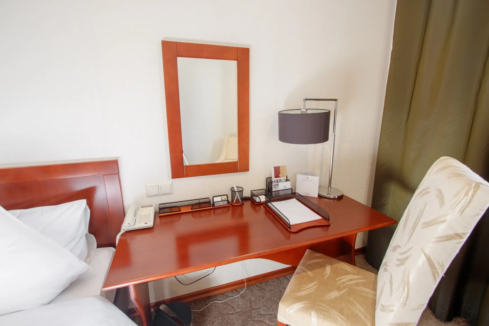 Бенефит Плаза Конгресс Отель