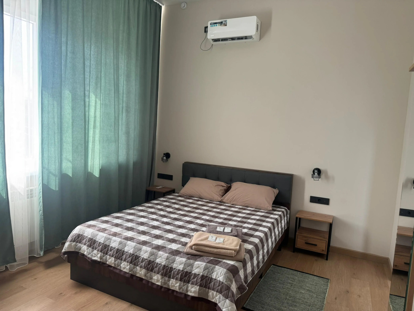 Отель Бобровский