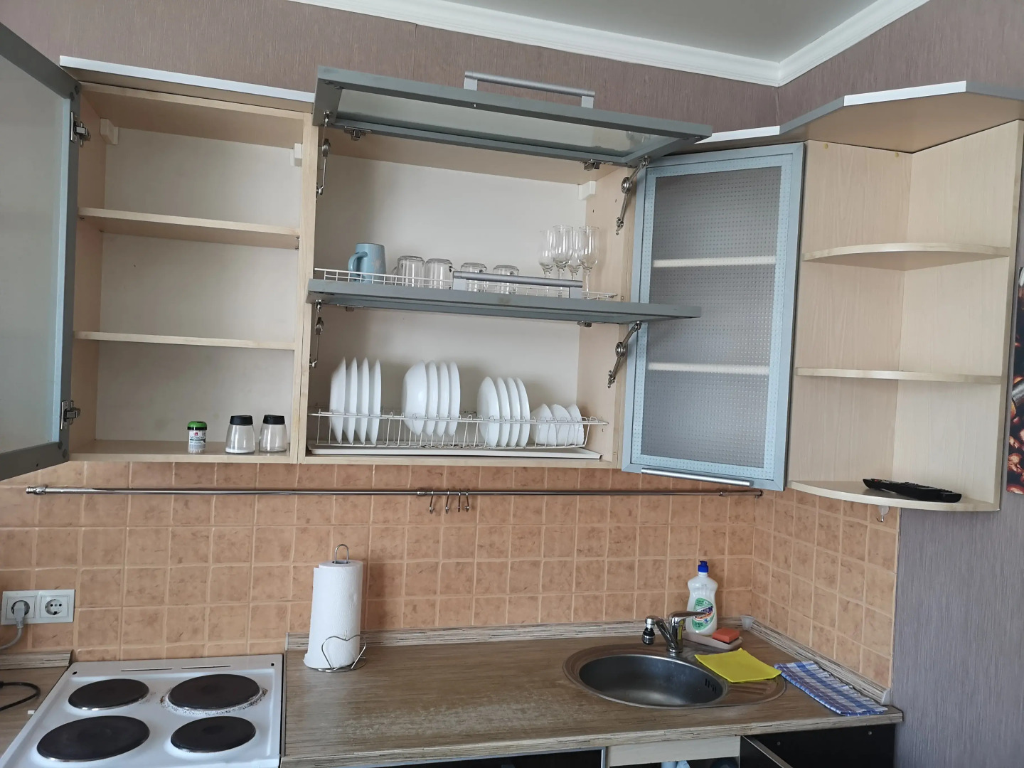 Апартаменты Уютная, чистая студия на Дружбе народов